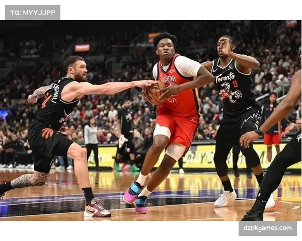 猛龙主场力克鹈鹕13分 防守强度提升限制对手外线投射 猛龙主场力克鹈鹕13分 防守强度提升限制对手外线投射